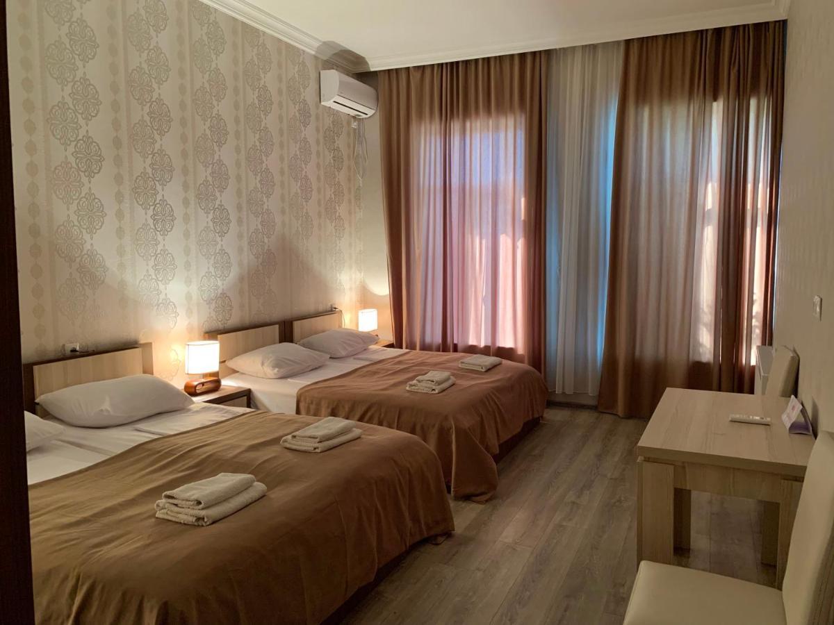 Hotel Red Bridge Kutaisi Luaran gambar