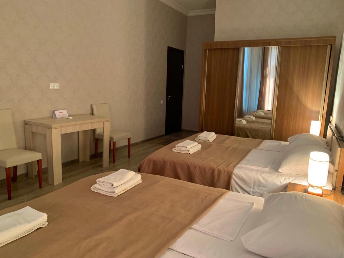 Hotel Red Bridge Kutaisi Luaran gambar