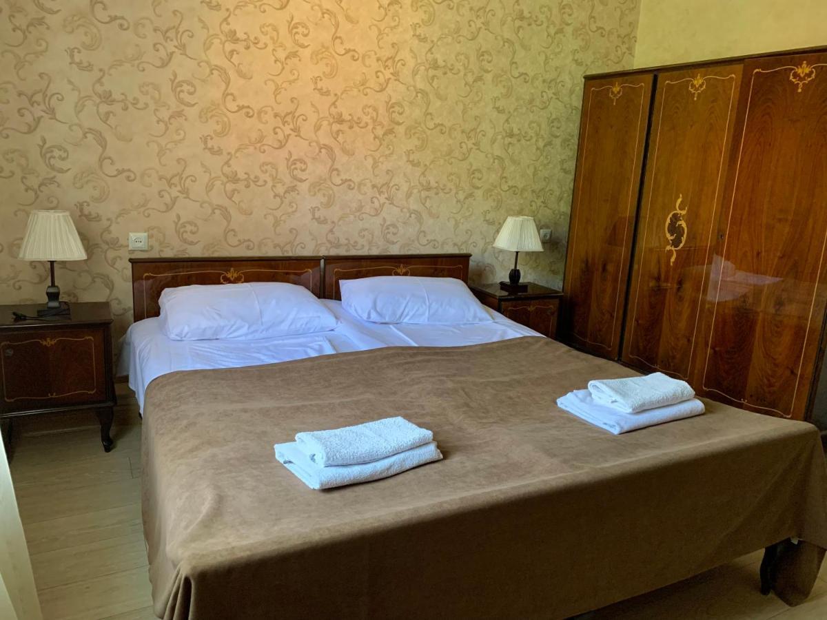 Hotel Red Bridge Kutaisi Luaran gambar